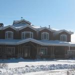 This Craftsman style house in the Animas Valley north of Durango brings the outside in with large porches on three sides, and a glazed cupola which allows light to filter down through the center of the house.  Completed under previous employment with RM Bell & Associates.