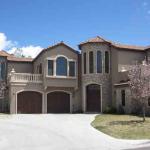 These townhouses at the North end of Durango feature two-story entry towers, ample exterior deck space, and large, two-story main living areas with spectacular views of the Animas Valley.  Completed under previous employment with RM Bell & Associates.